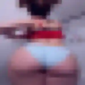 Découvre Martine, 45 ans à Trouville-sur-Mer en privé