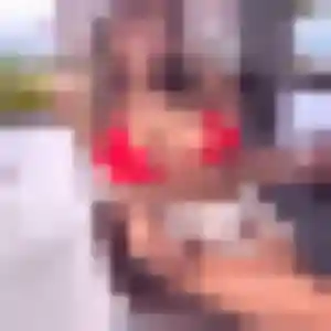 Photo exclusive de Dounia, 36 ans à Val-d'Isère - rencontre sans lendemain
