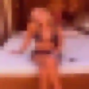 Karine, femme de 27 ans veut plan cul à Valorbiquet