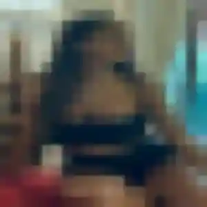 Sara, 23 ans, connectée à Valravillon pour une rencontre coquine