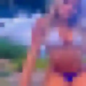 Pauline, 25 ans, connectée à Varanges pour un plan cul