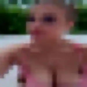 Romina (28 ans) à Vaulx-Vraucourt propose un plan cul ce soir