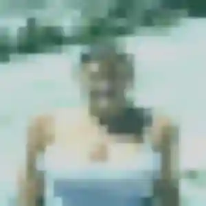 Ariane, 27 ans, en ligne à Villechenève pour une rencontre coquine