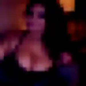 Cindy, 30 ans, en ligne à Villeneuve-sur-Lot pour un plan cul