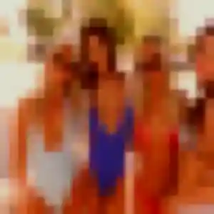 Charmante Zina, 28 ans à Villennes-sur-Seine - la contacter