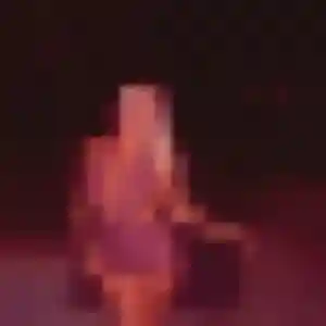 Laura, 25 ans, en ligne à Vinzelles pour une rencontre coquine