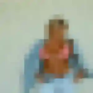 Meriem, 39 ans, connectée à Viré pour une rencontre coquine